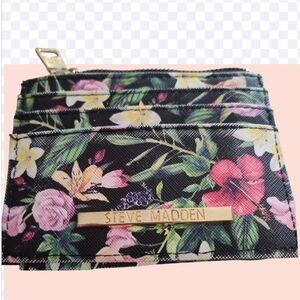 Steve Madden Floral Pattern Mini Wallet 4.5 X 4" Card Slot Zip Closure Snap Tag